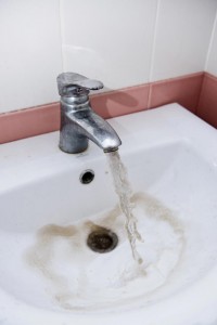 discolored-water-from-faucet